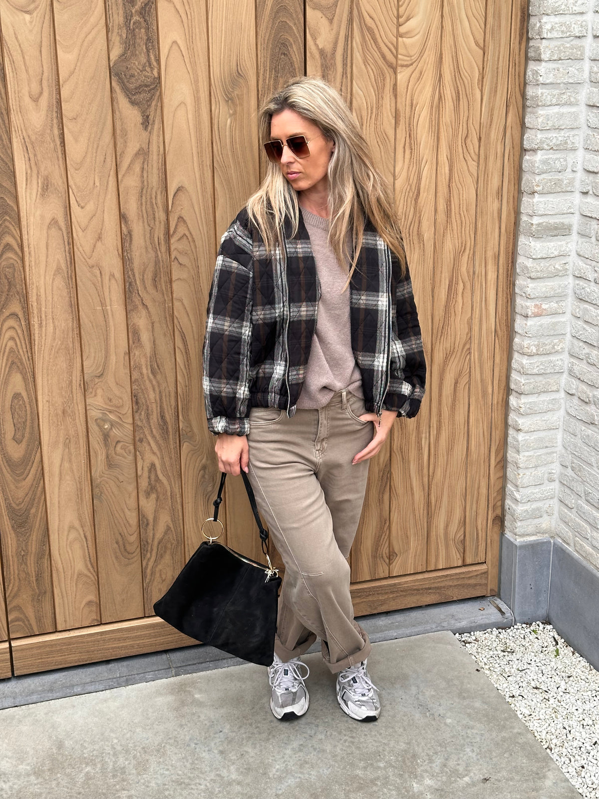 Jasje Mireille - Oversized - Zwart