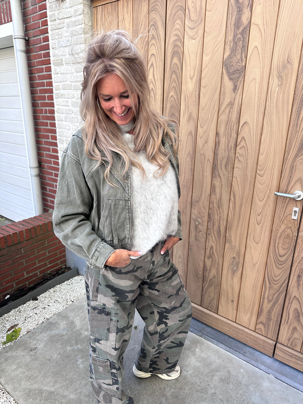 Jasje Lexi Kaki Oversized - Kort Model