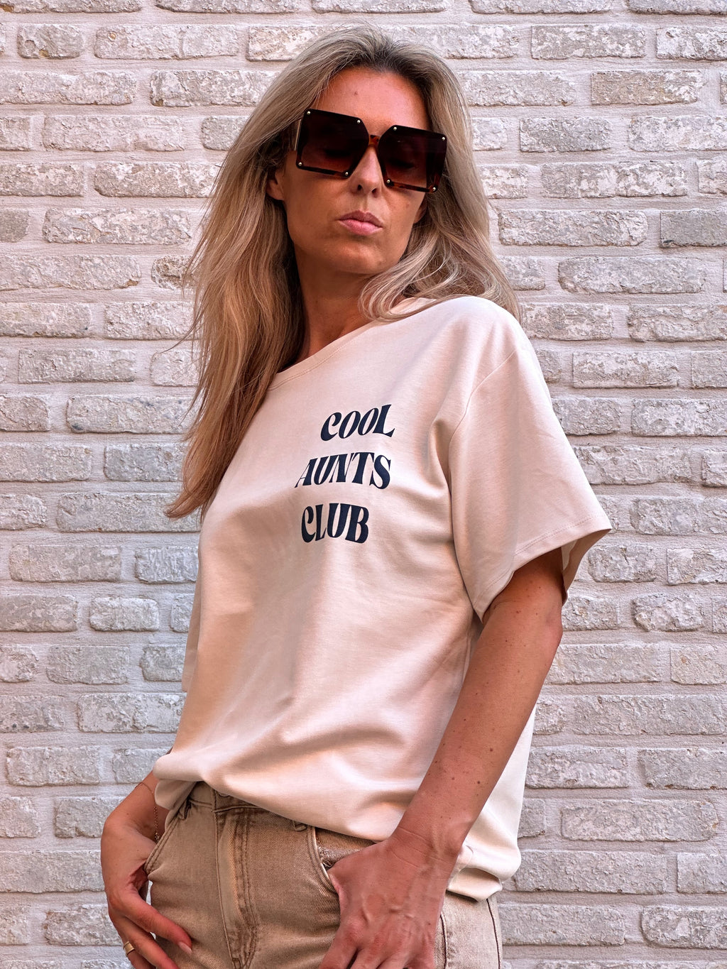 T Shirt Cool Aunt Club