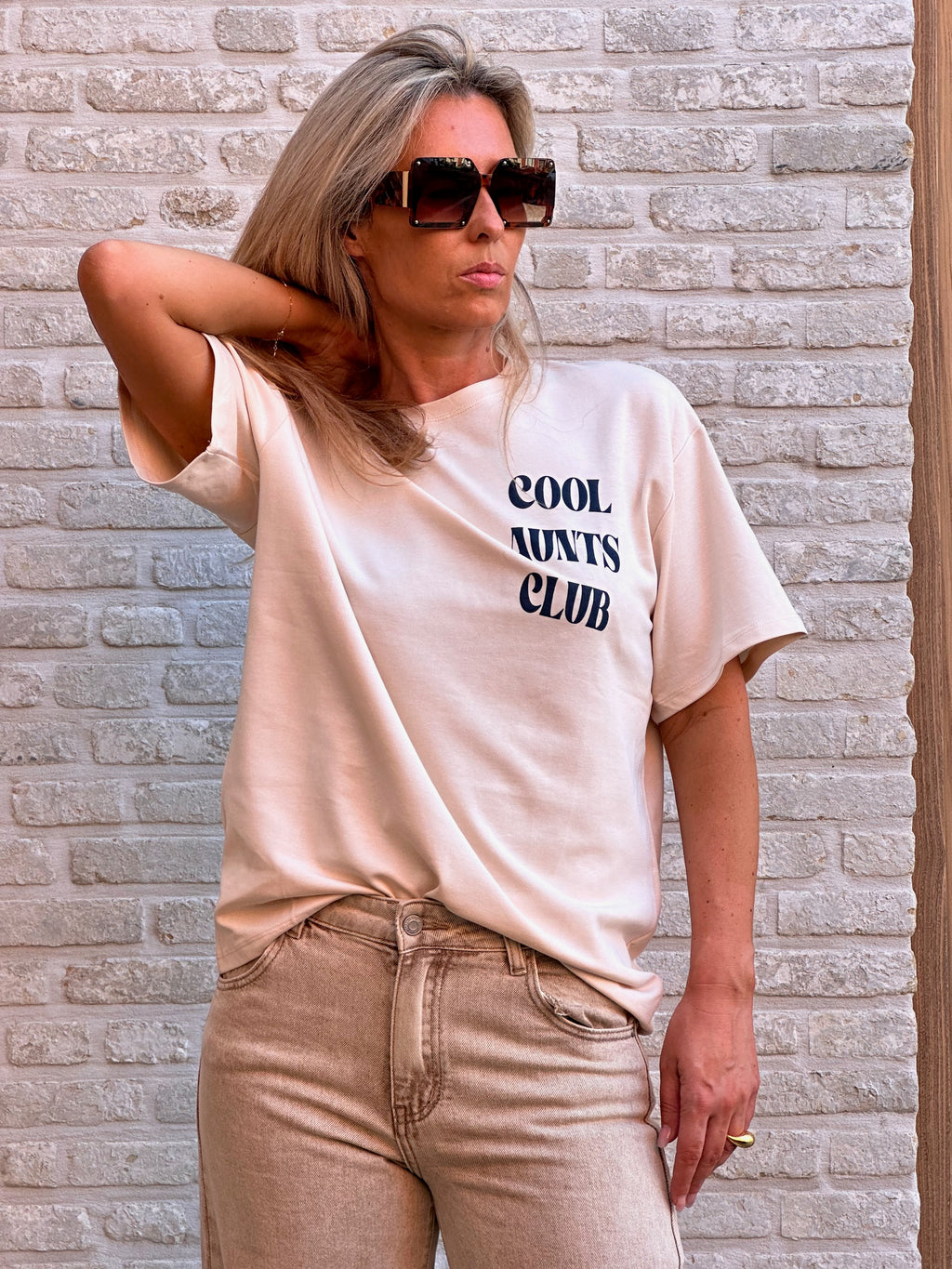 T Shirt Cool Aunt Club