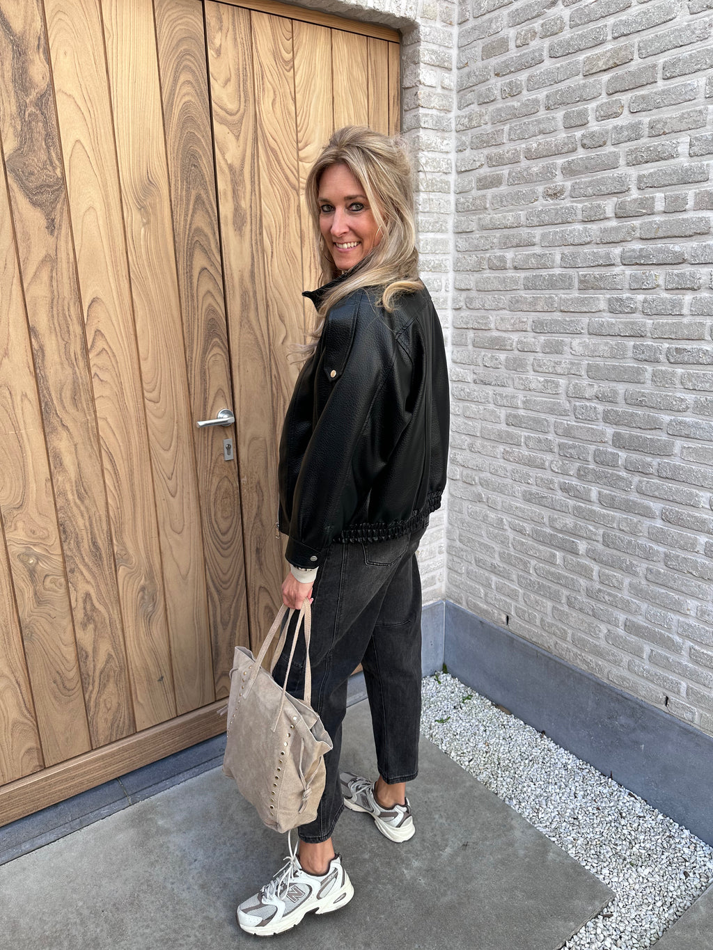 Jasje Aimee Oversized - Zwart
