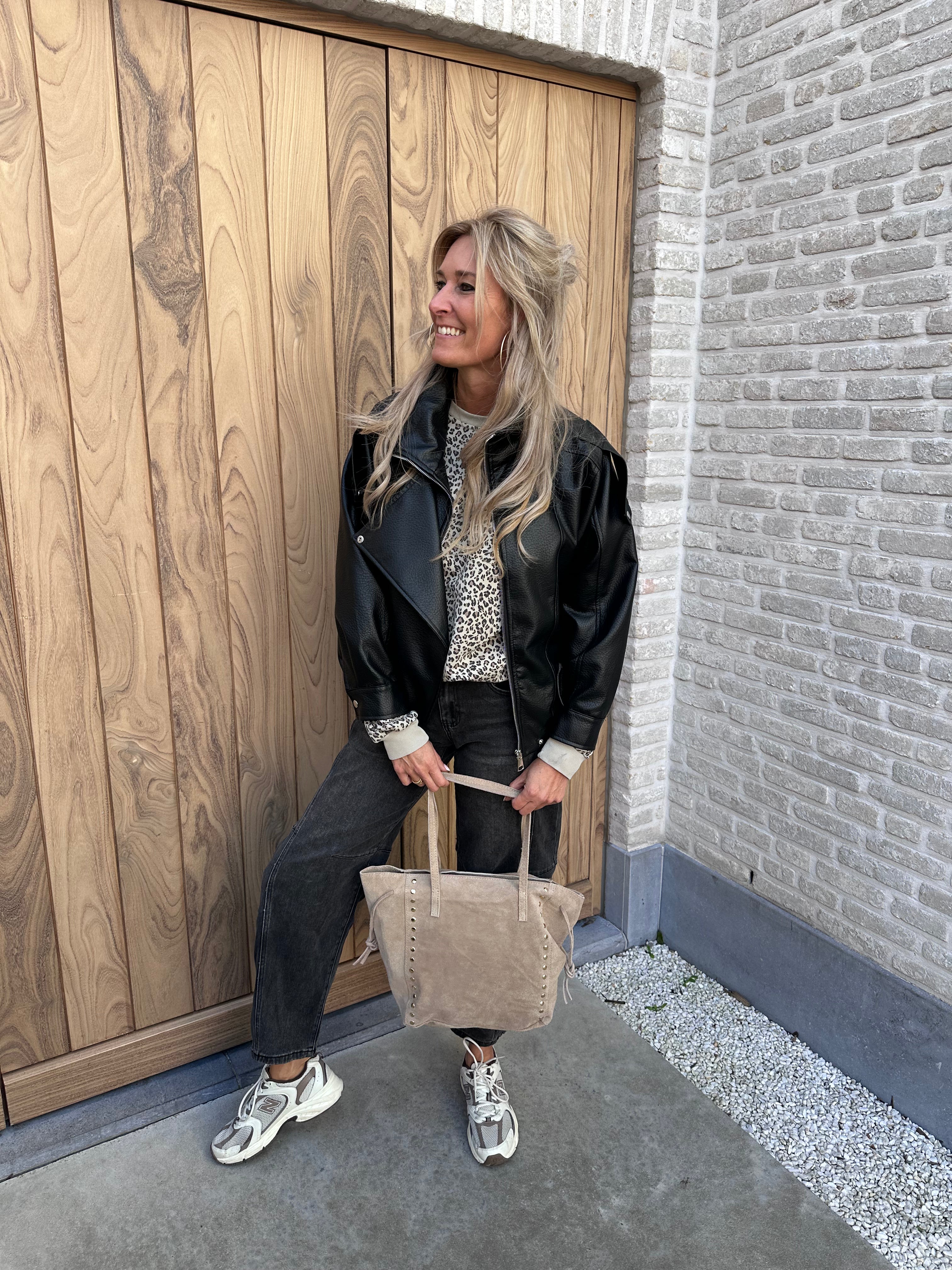Jasje Aimee Oversized - Zwart