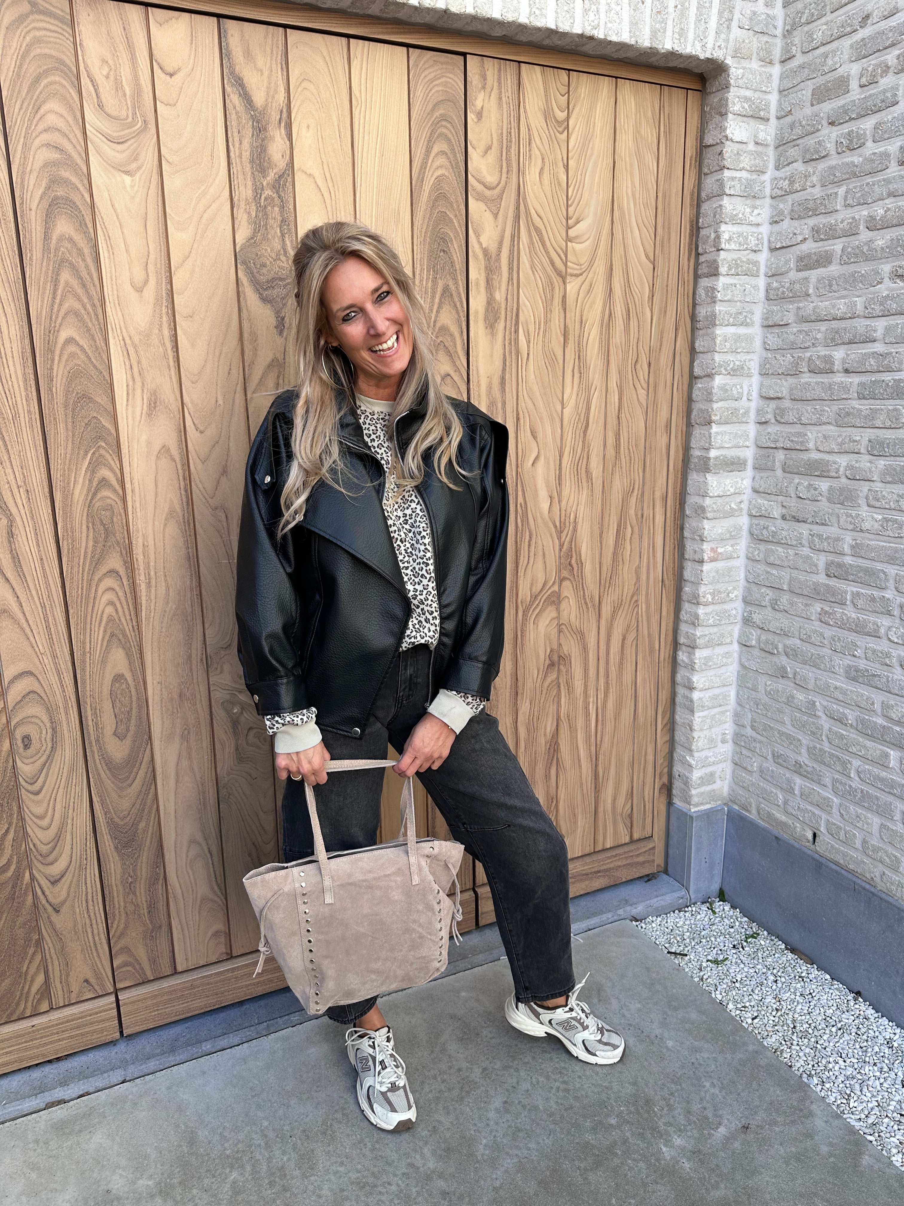 Jasje Aimee Oversized - Zwart
