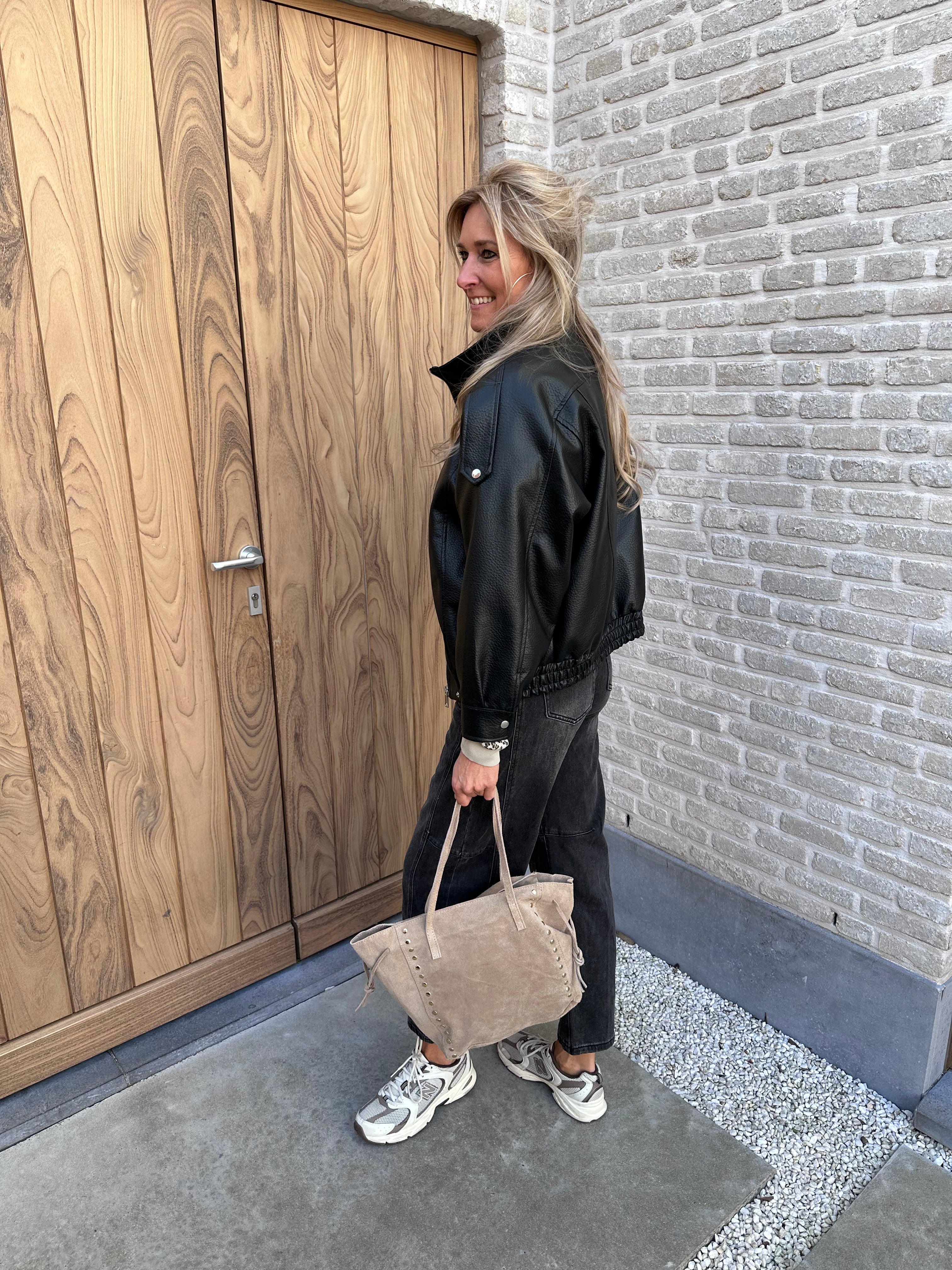 Jasje Aimee Oversized - Zwart