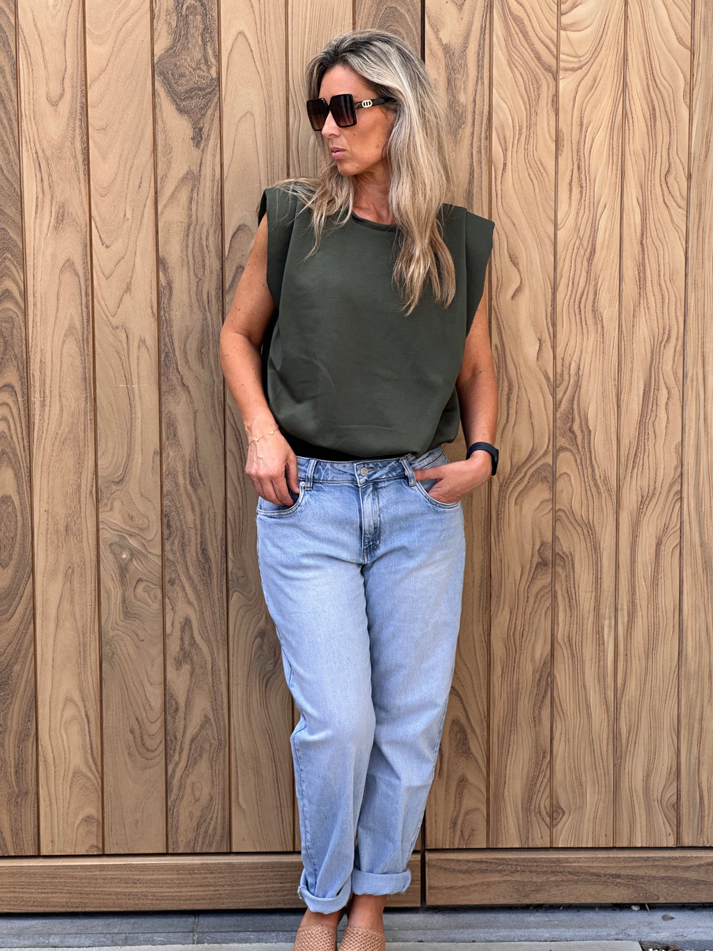 Top Ella Kaki