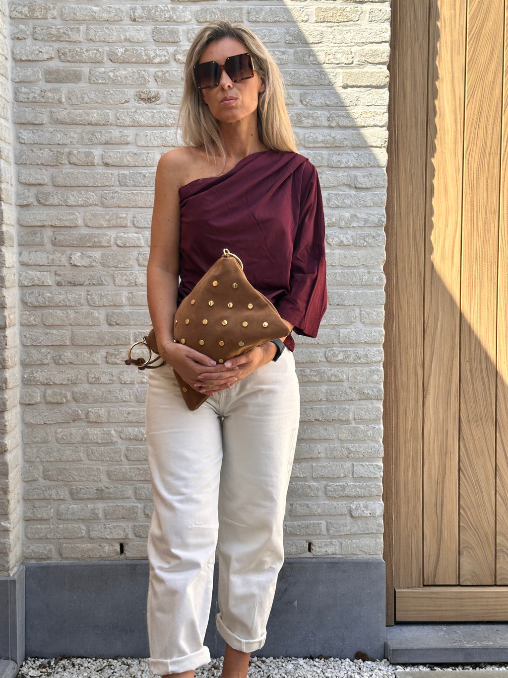 T-shirt Bibi Offshoulder Oversized Bordeaux - lang model