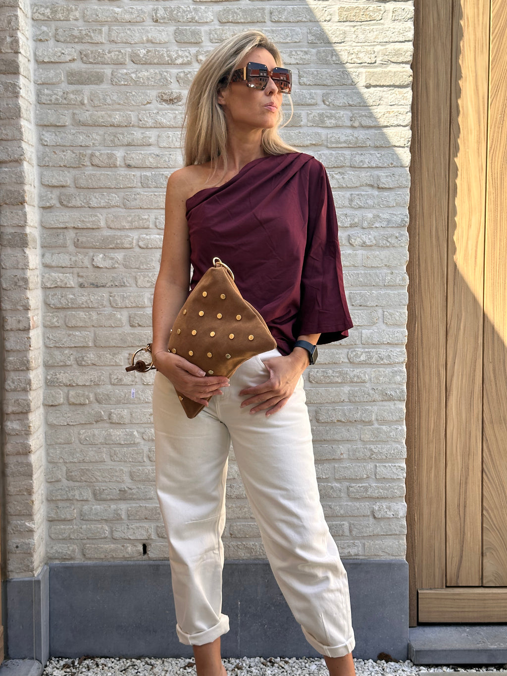 T-shirt Bibi Offshoulder Oversized Bordeaux - lang model