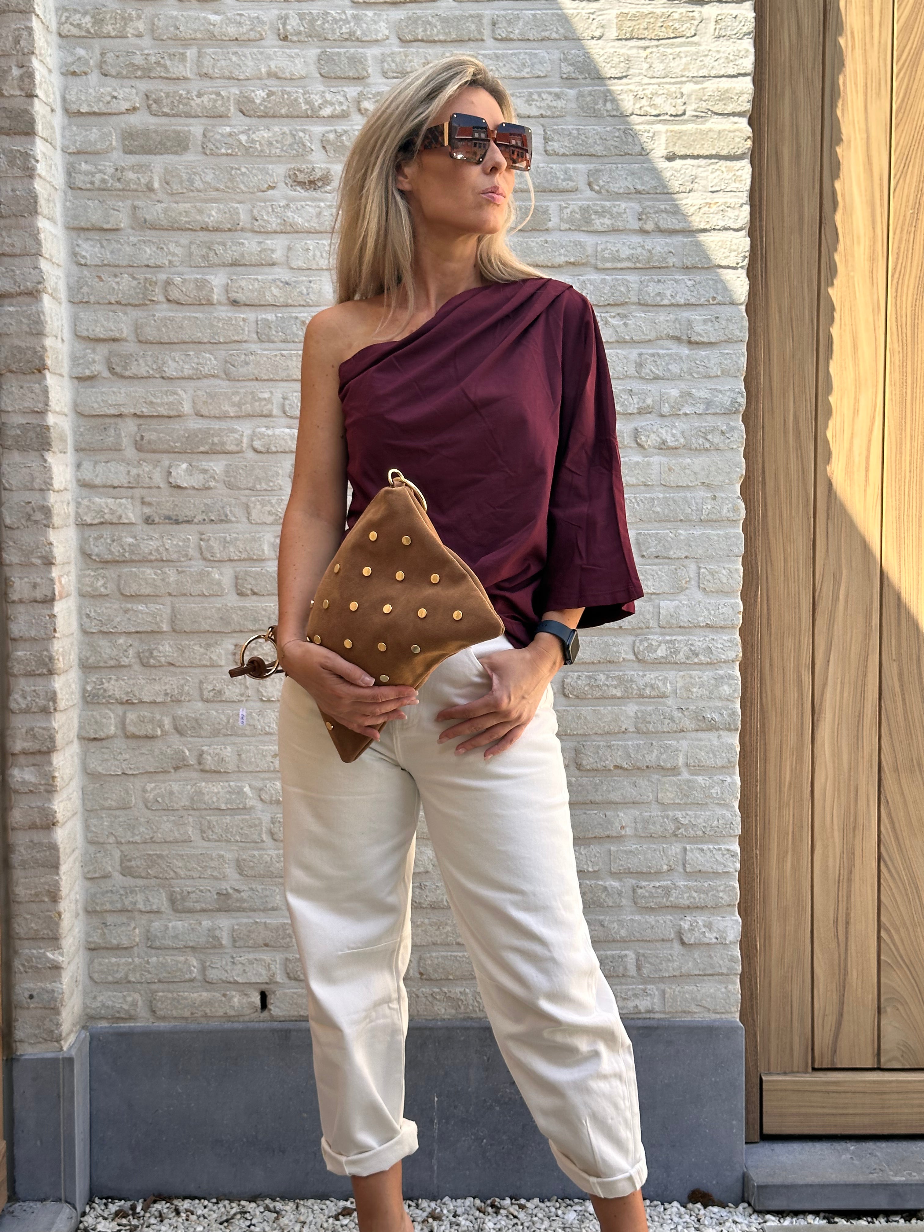 T-shirt Bibi Offshoulder Oversized Bordeaux - lang model