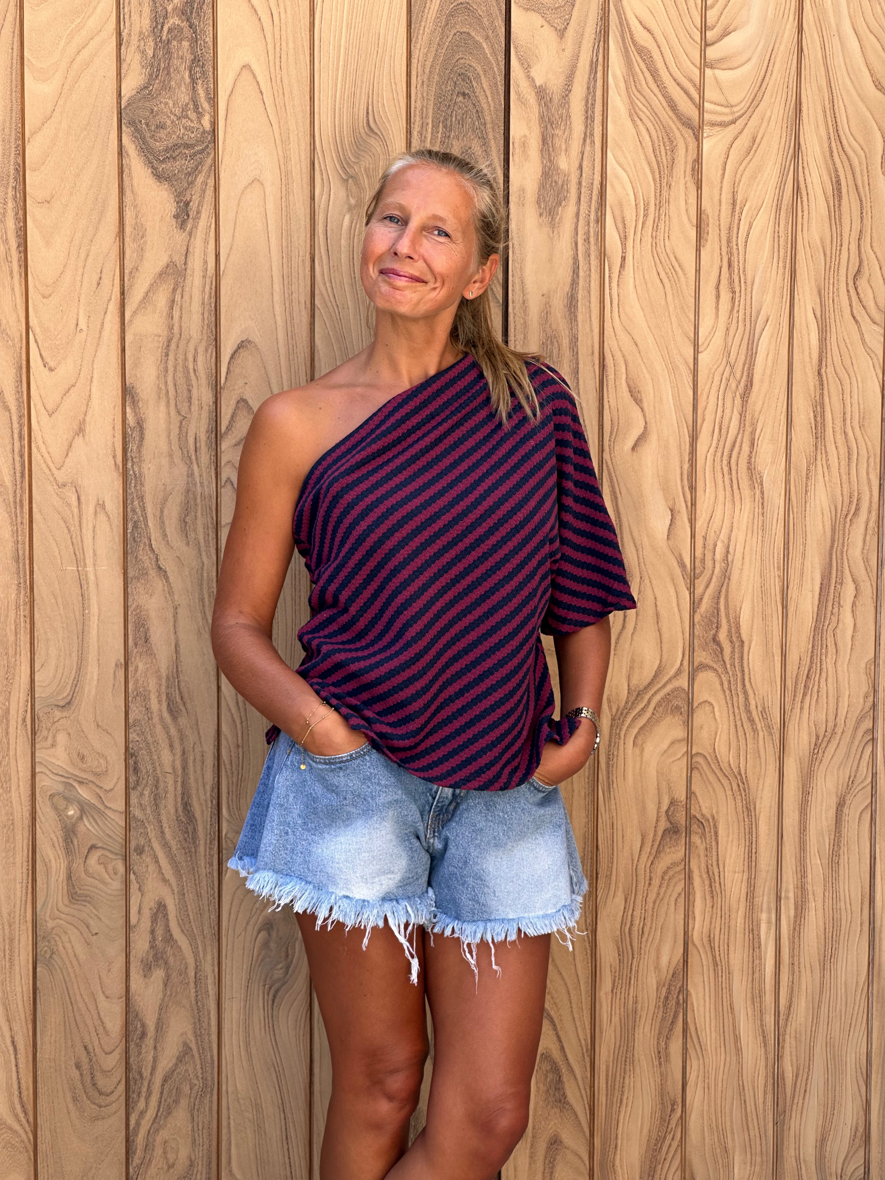 Top Fem Offshoulder