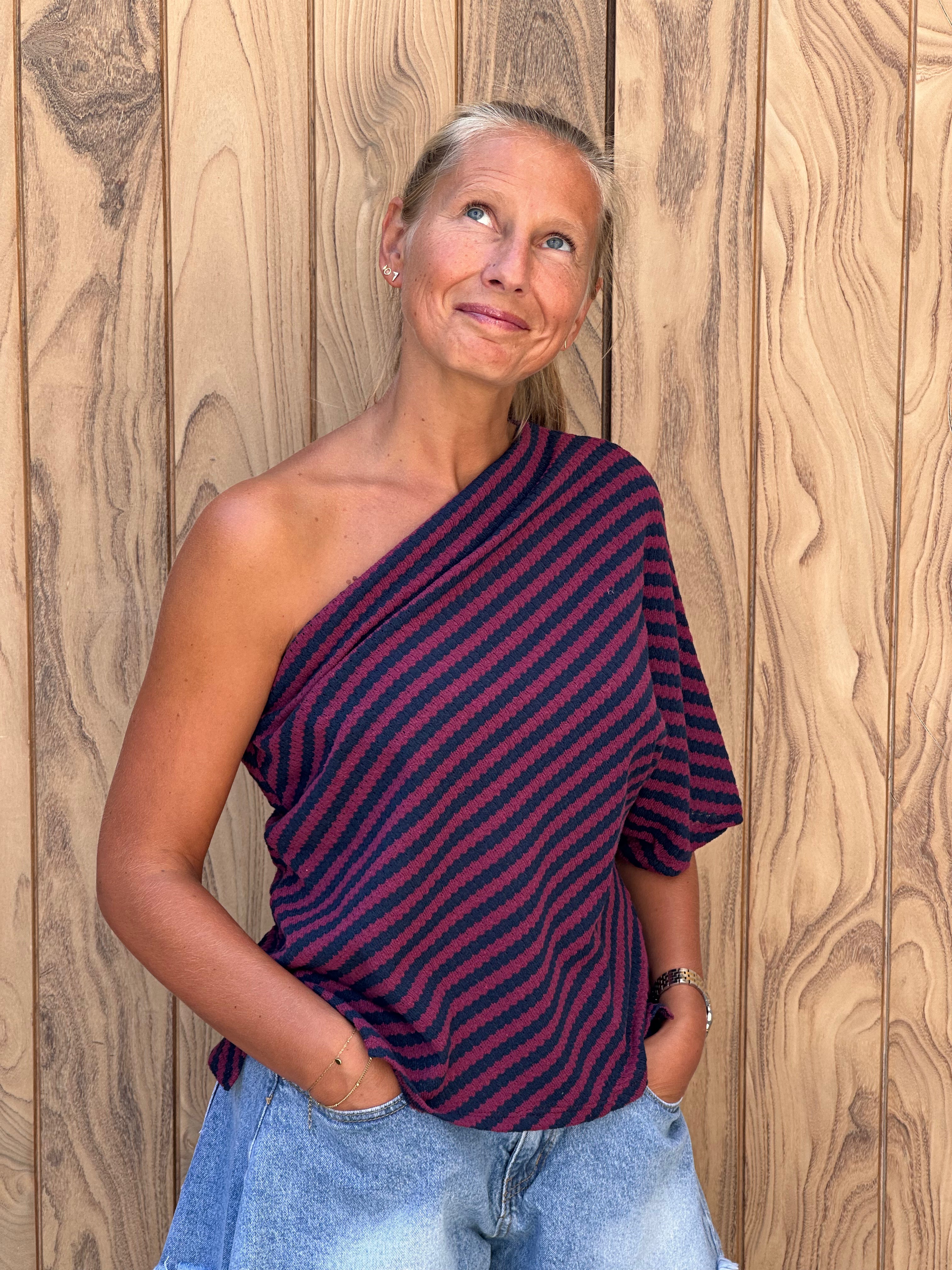 Top Fem Offshoulder
