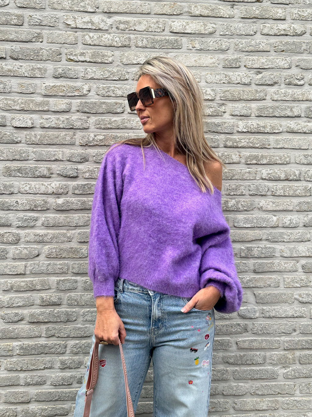 Pull Off-Shoulder Amy