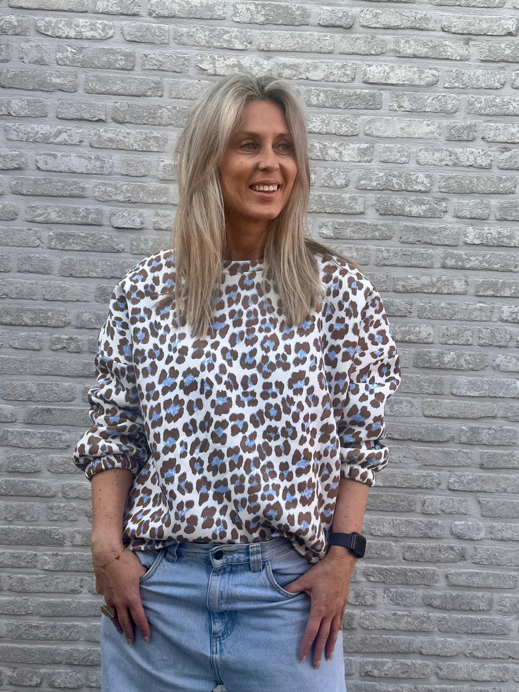 Sweater Good Vibes LEO - Oversized