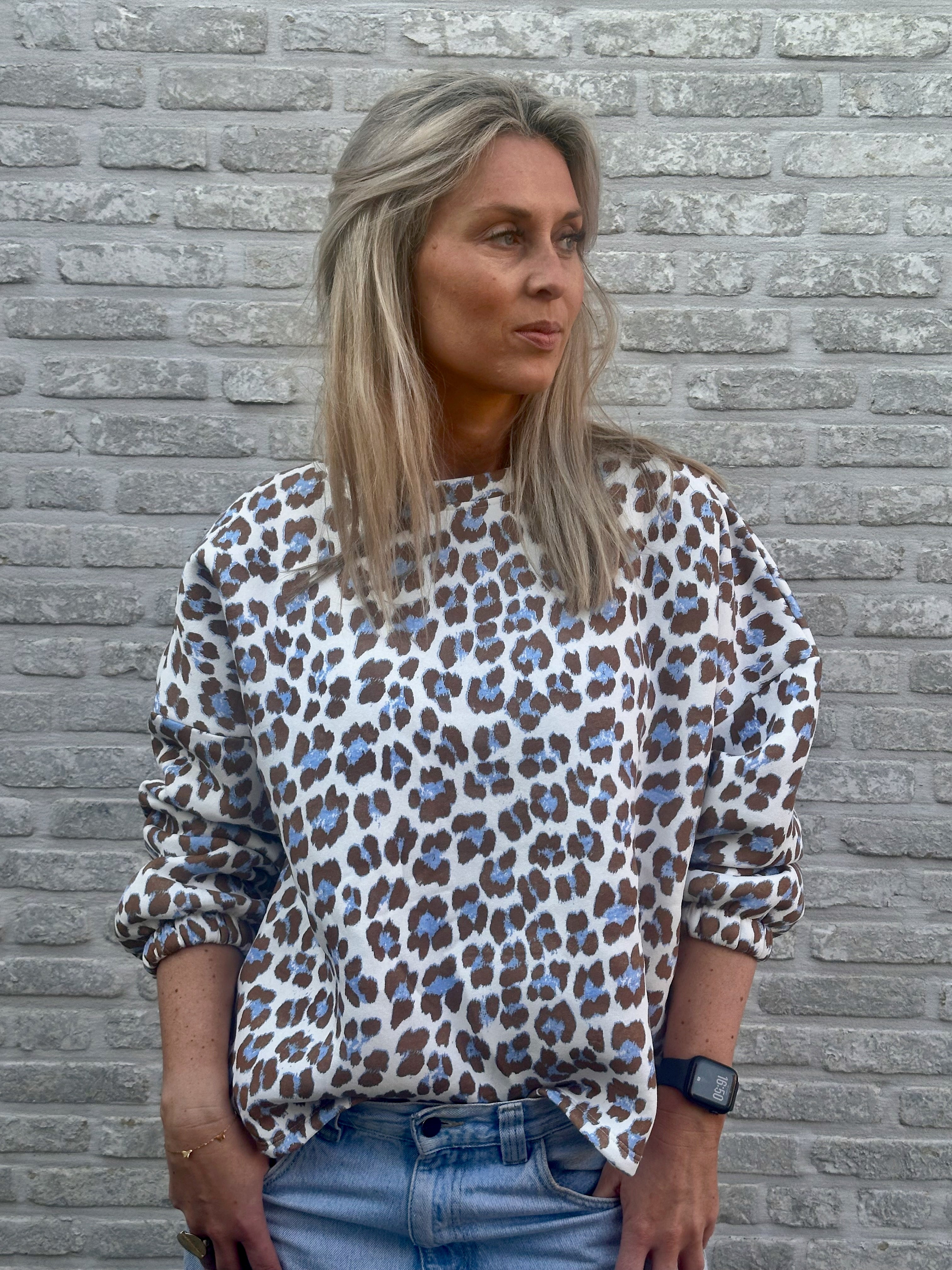 Sweater Good Vibes LEO - Oversized