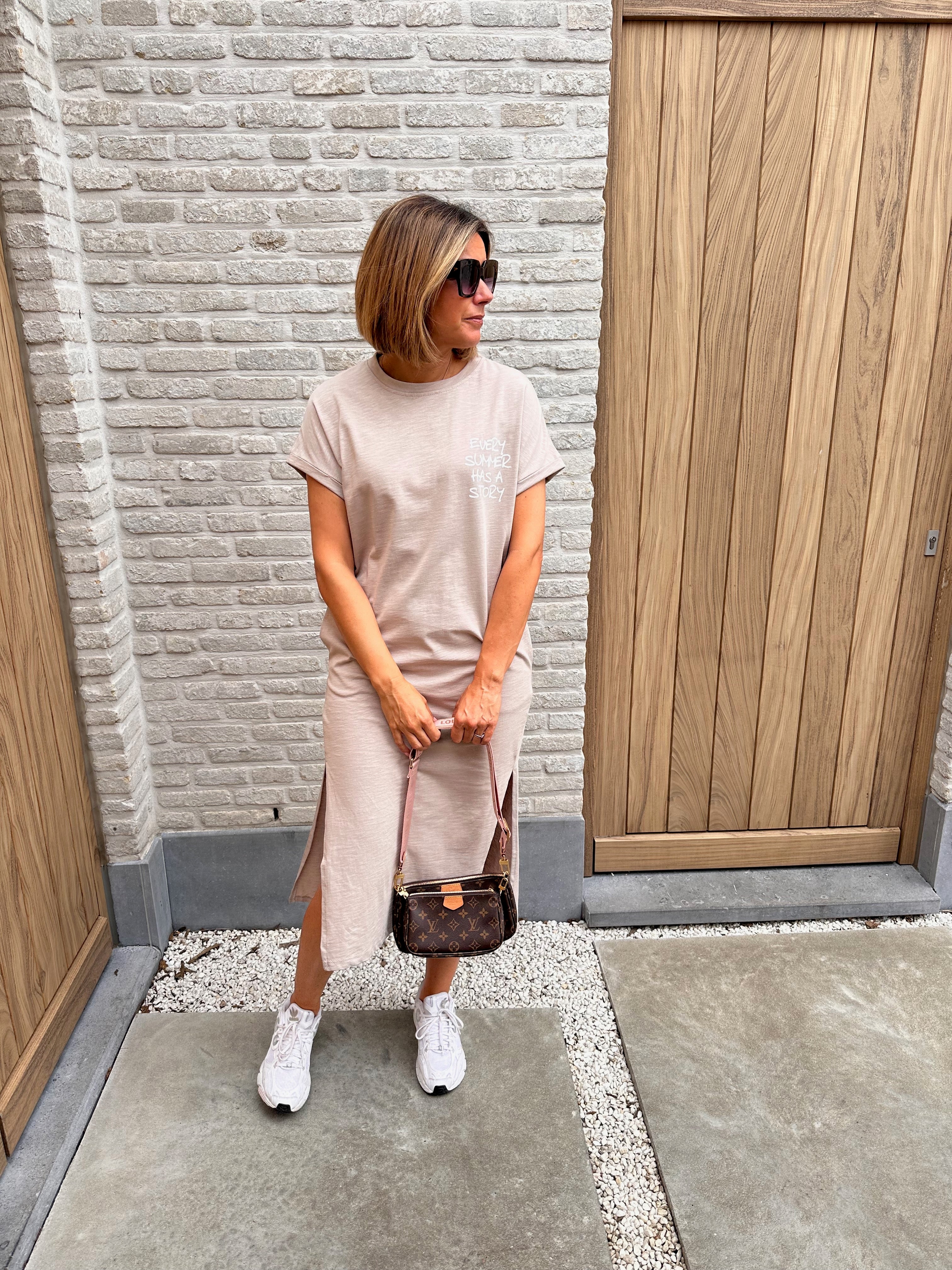 Jurk Every Summer has a Story Beige