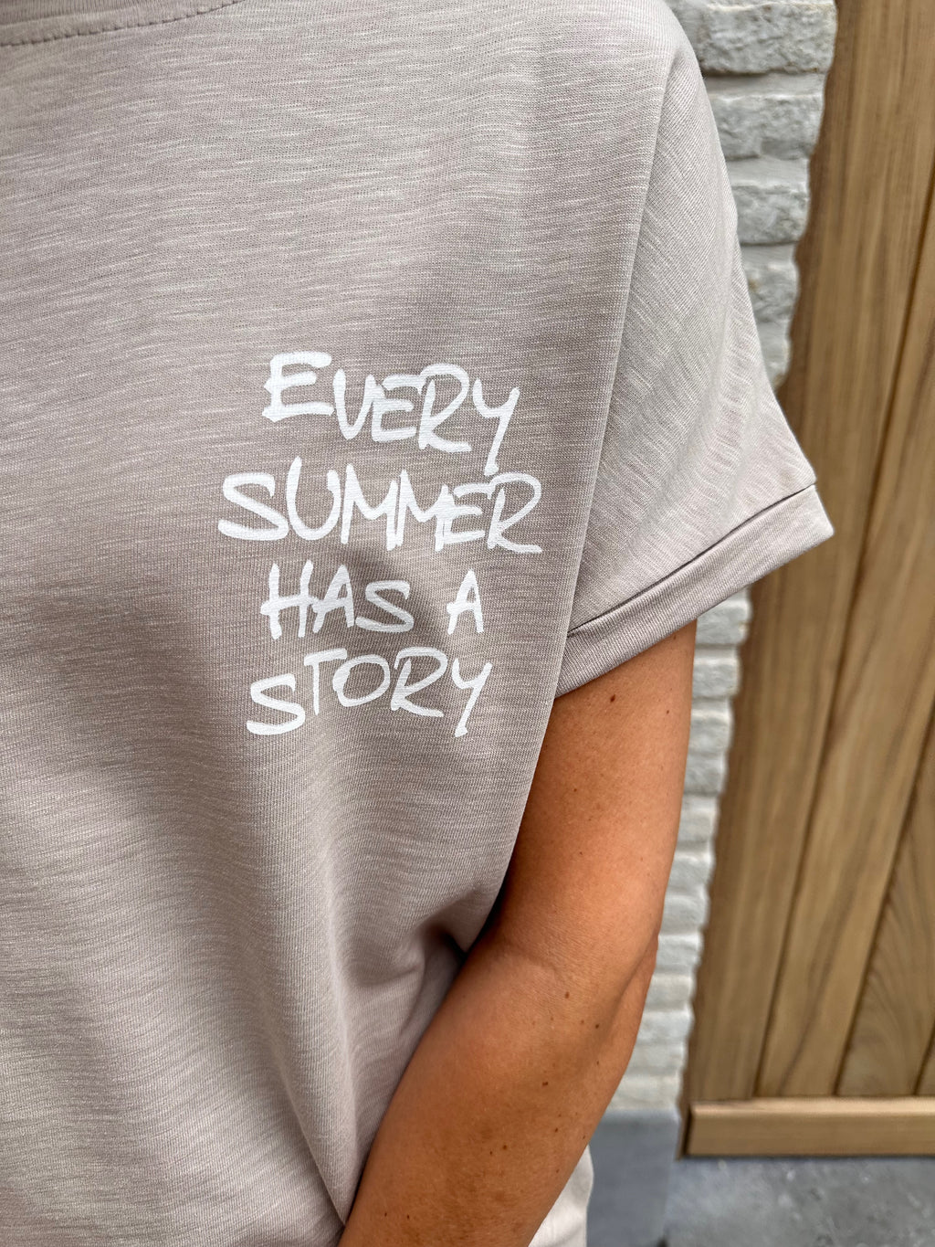 Jurk Every Summer has a Story Beige