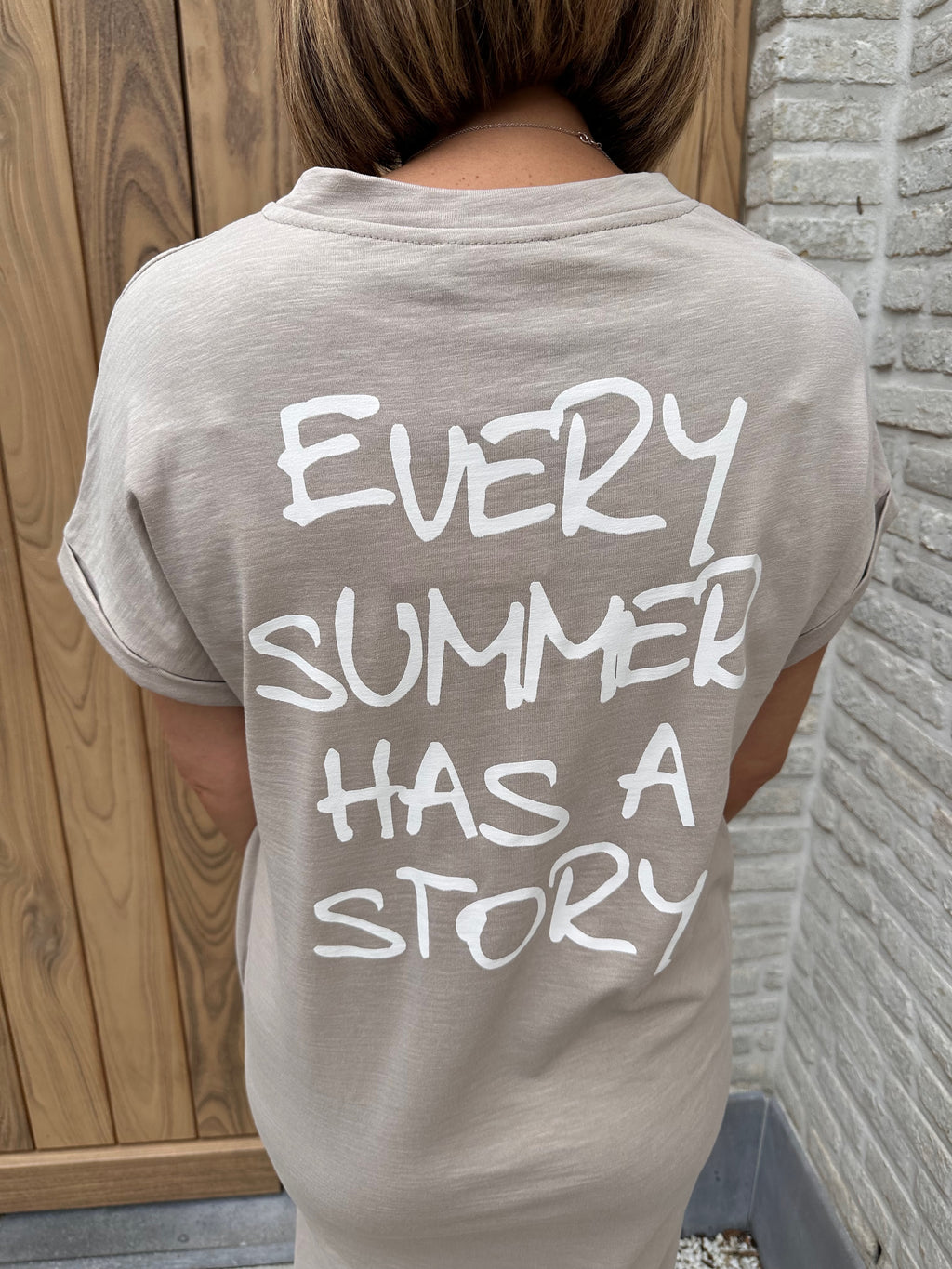 Jurk Every Summer has a Story Beige