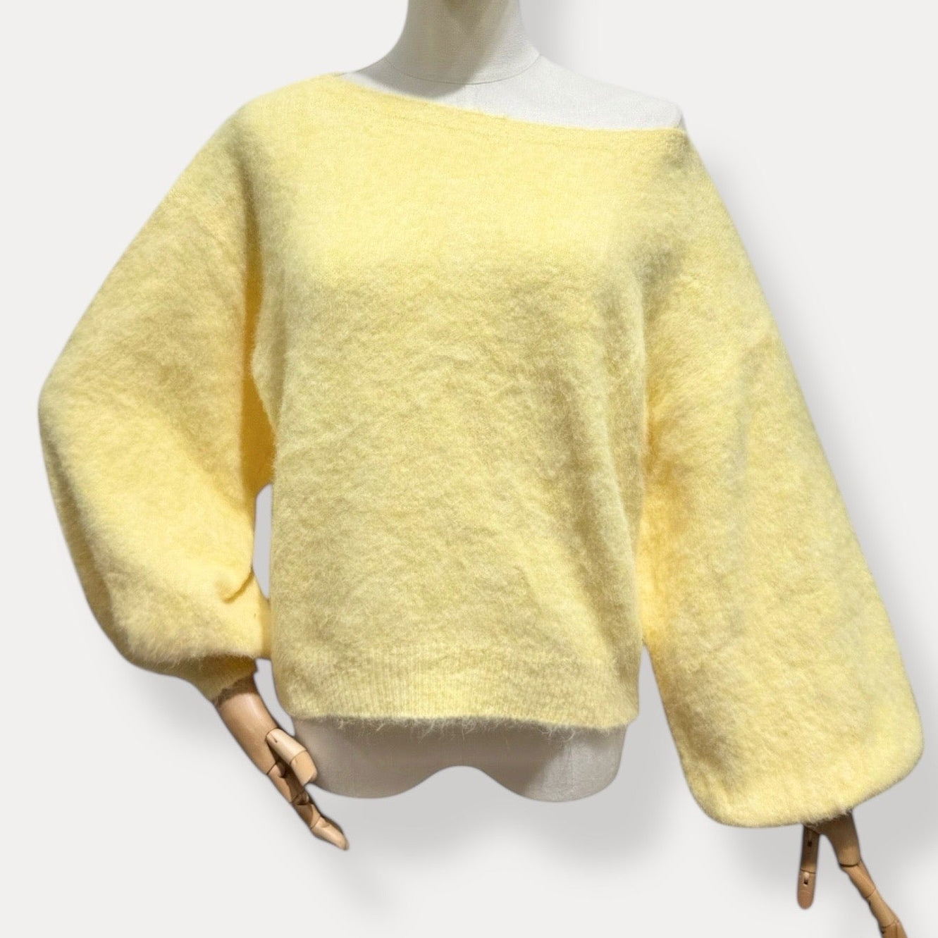 Pull Off-Shoulder Amy